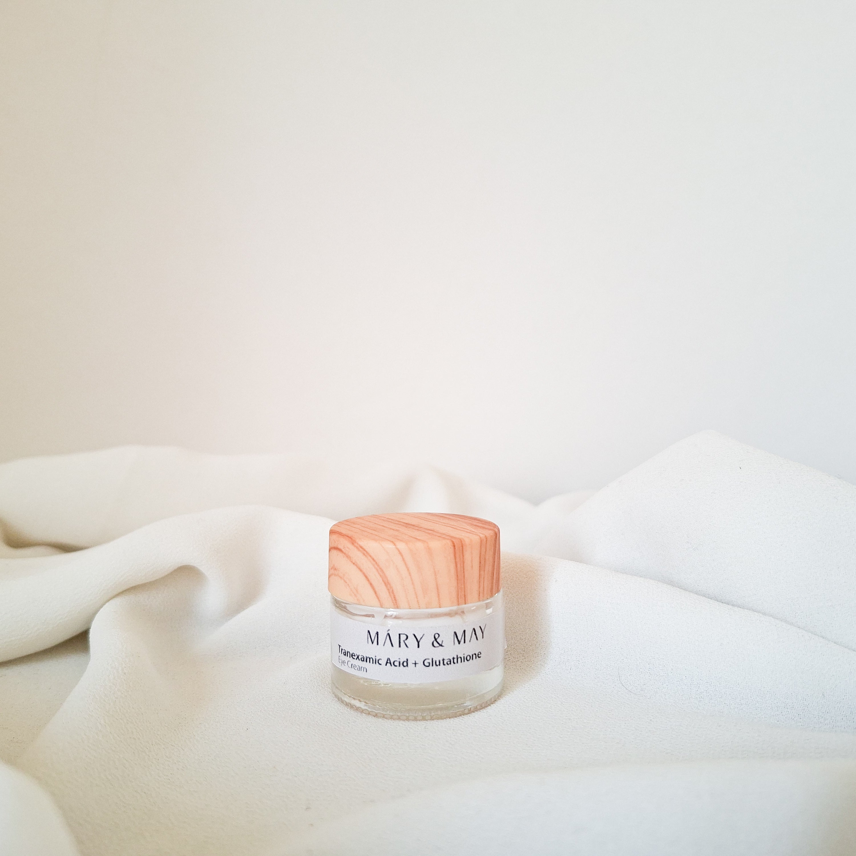 MARY & MAY tranexamic acid + Glutathione Eye Cream