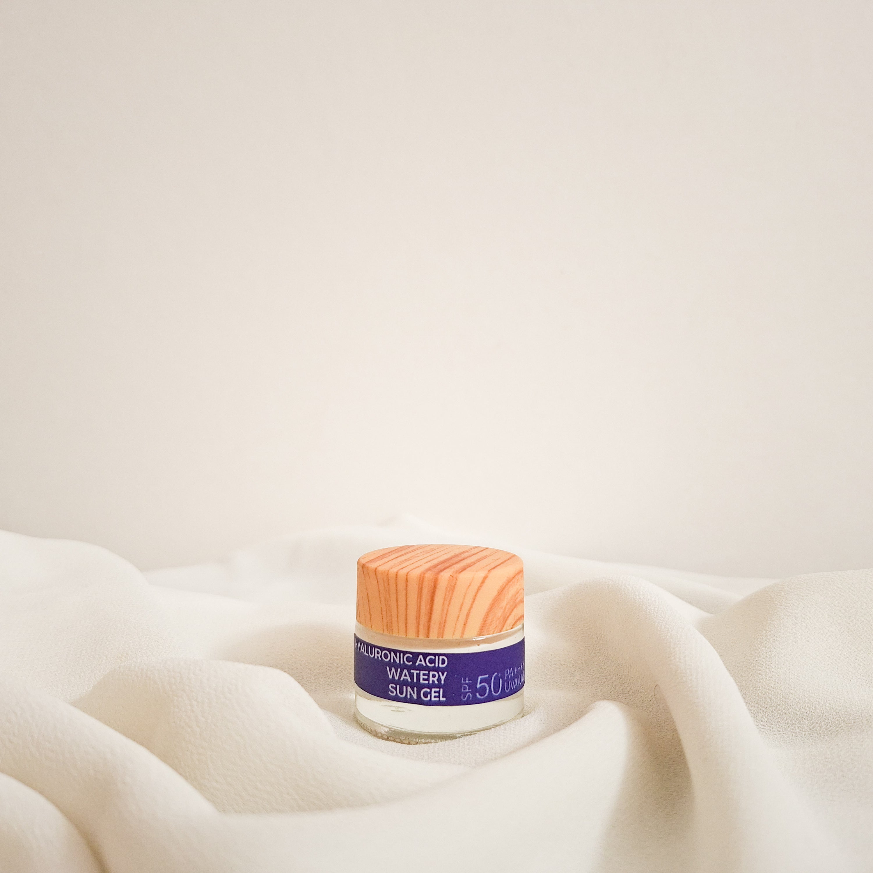 ISNTREE Hyaluronic Acid Watery Sun Gel