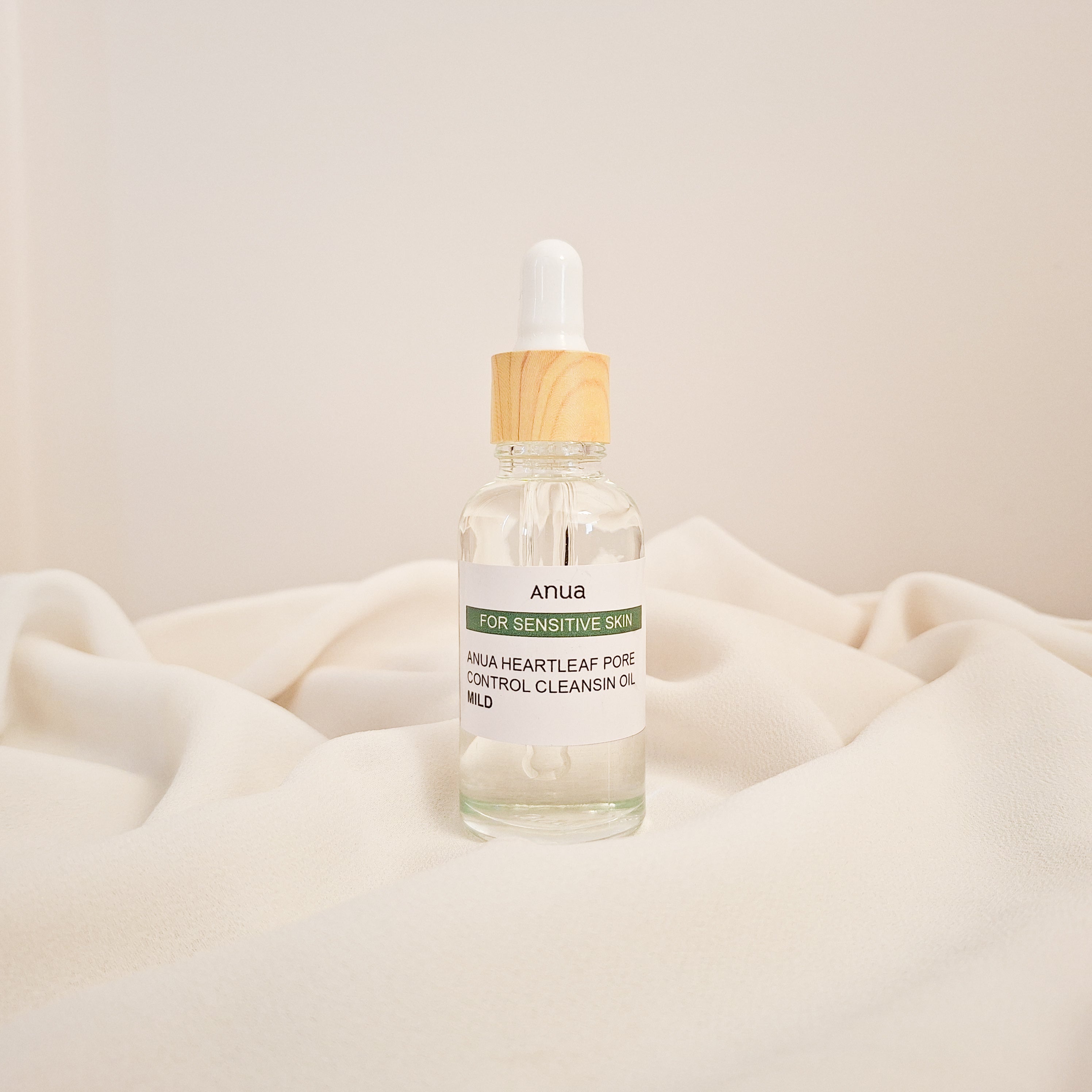 Anua Heartleaf Mild pore control cleansing oil