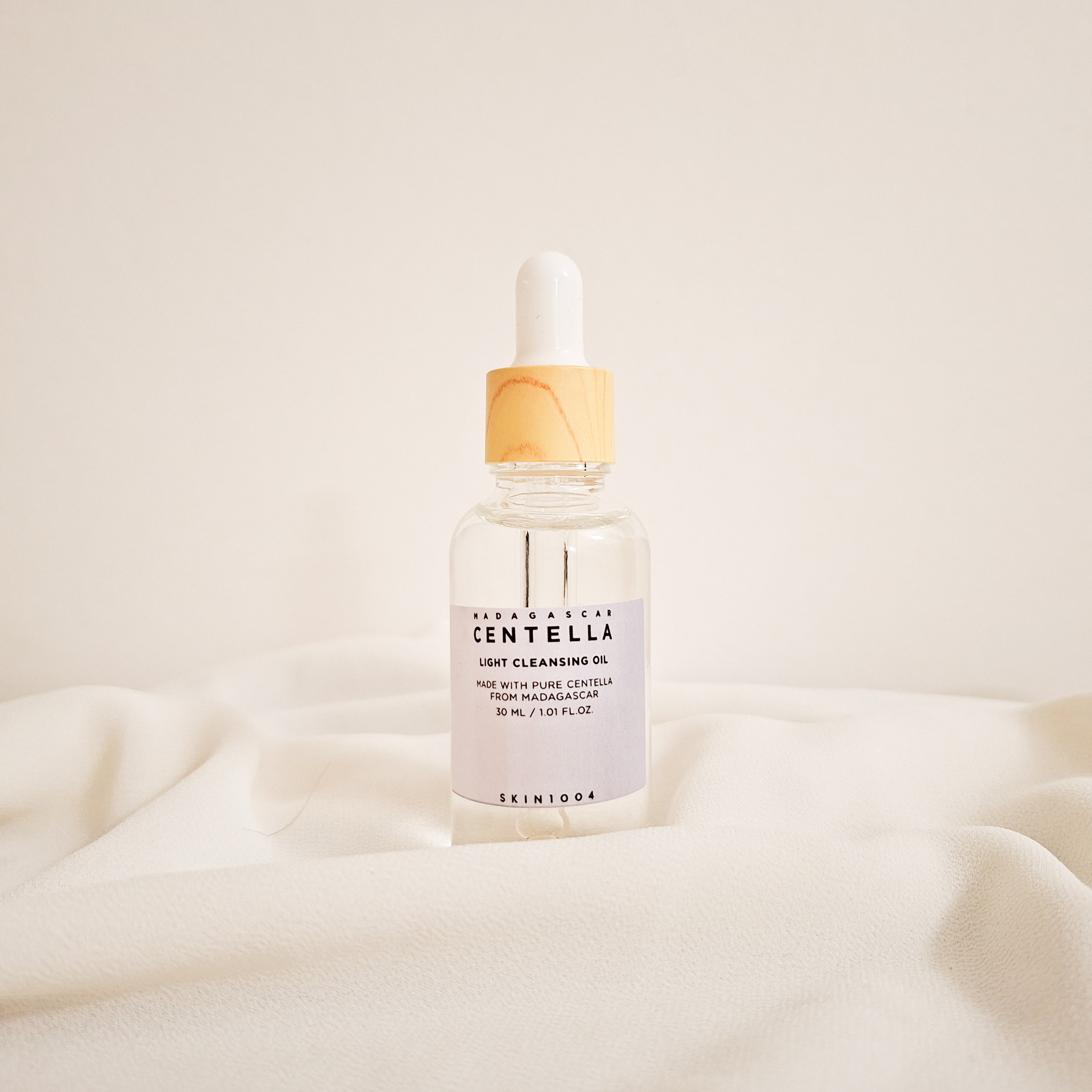 SKIN1004 Madagascar Centella Light Cleansing Oil